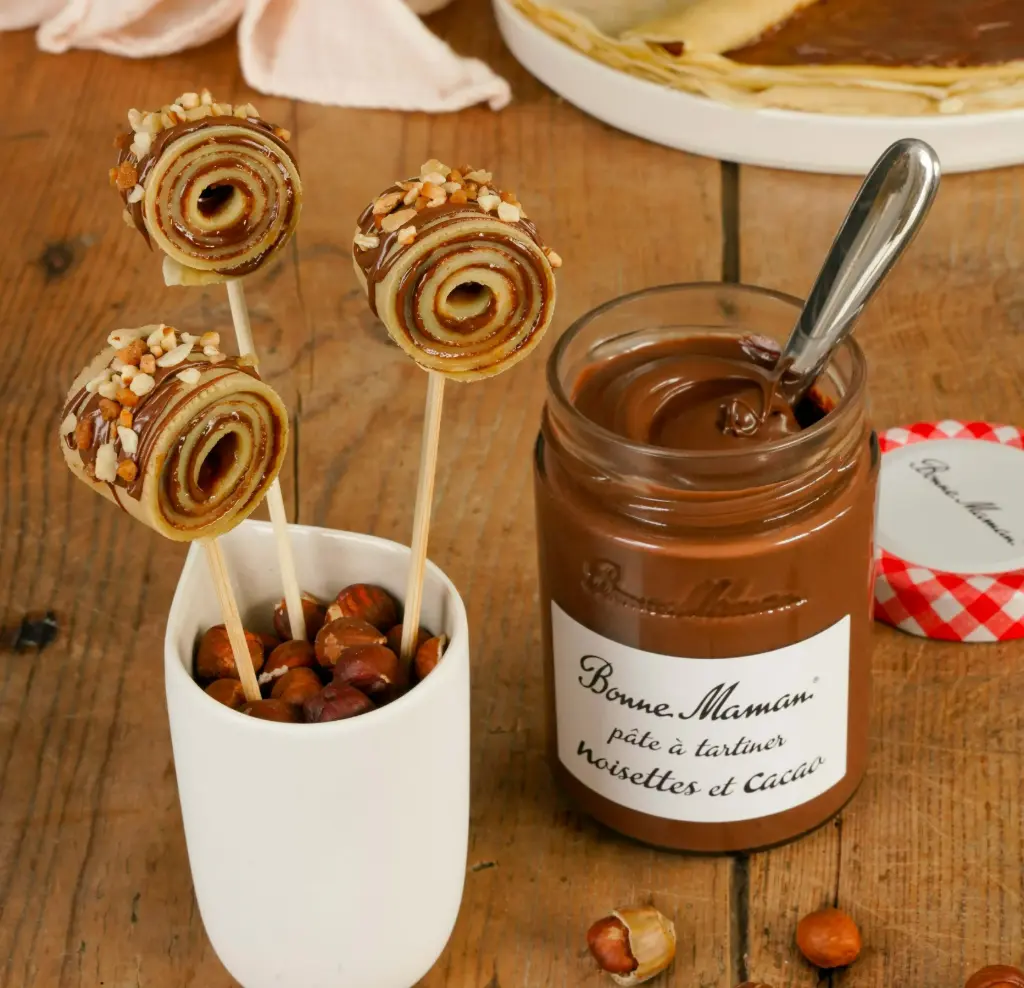 Crêpes Pops à la Pâte à Tartiner et aux éclats de noisettes