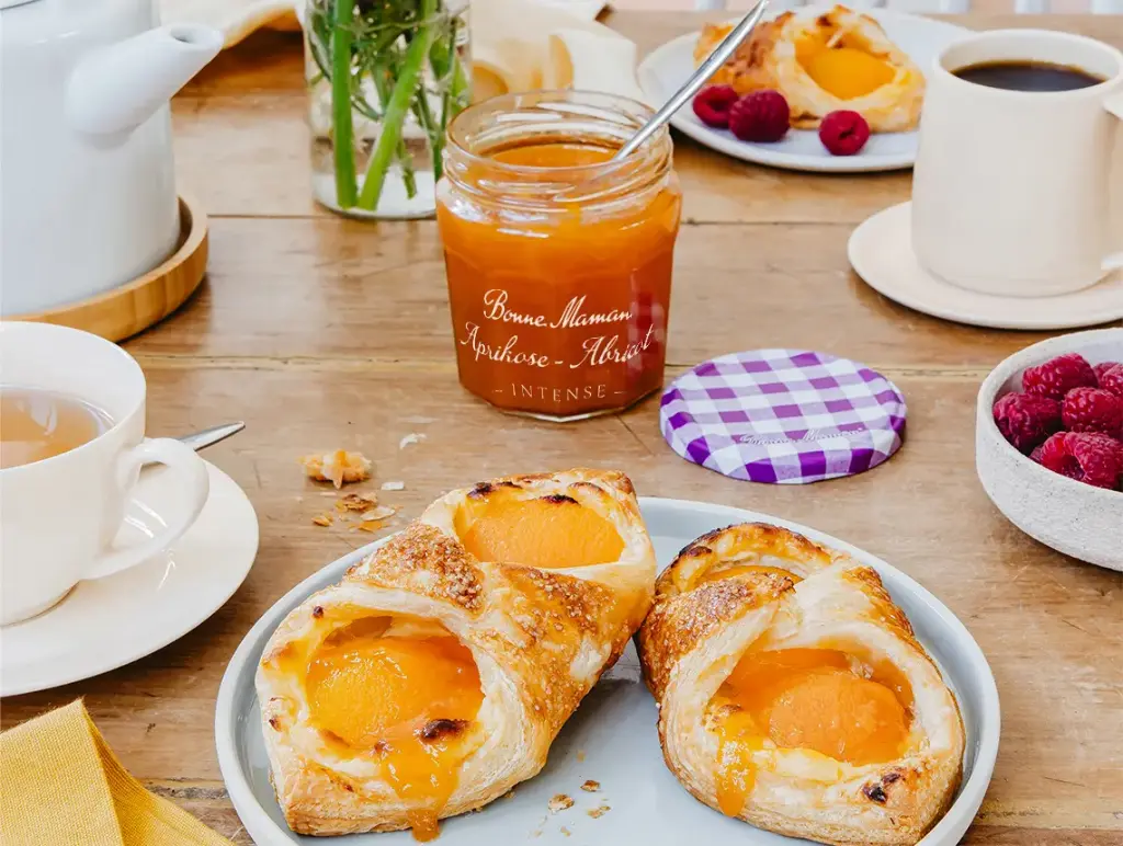 Törtchen mit Aprikosen Konfitüre