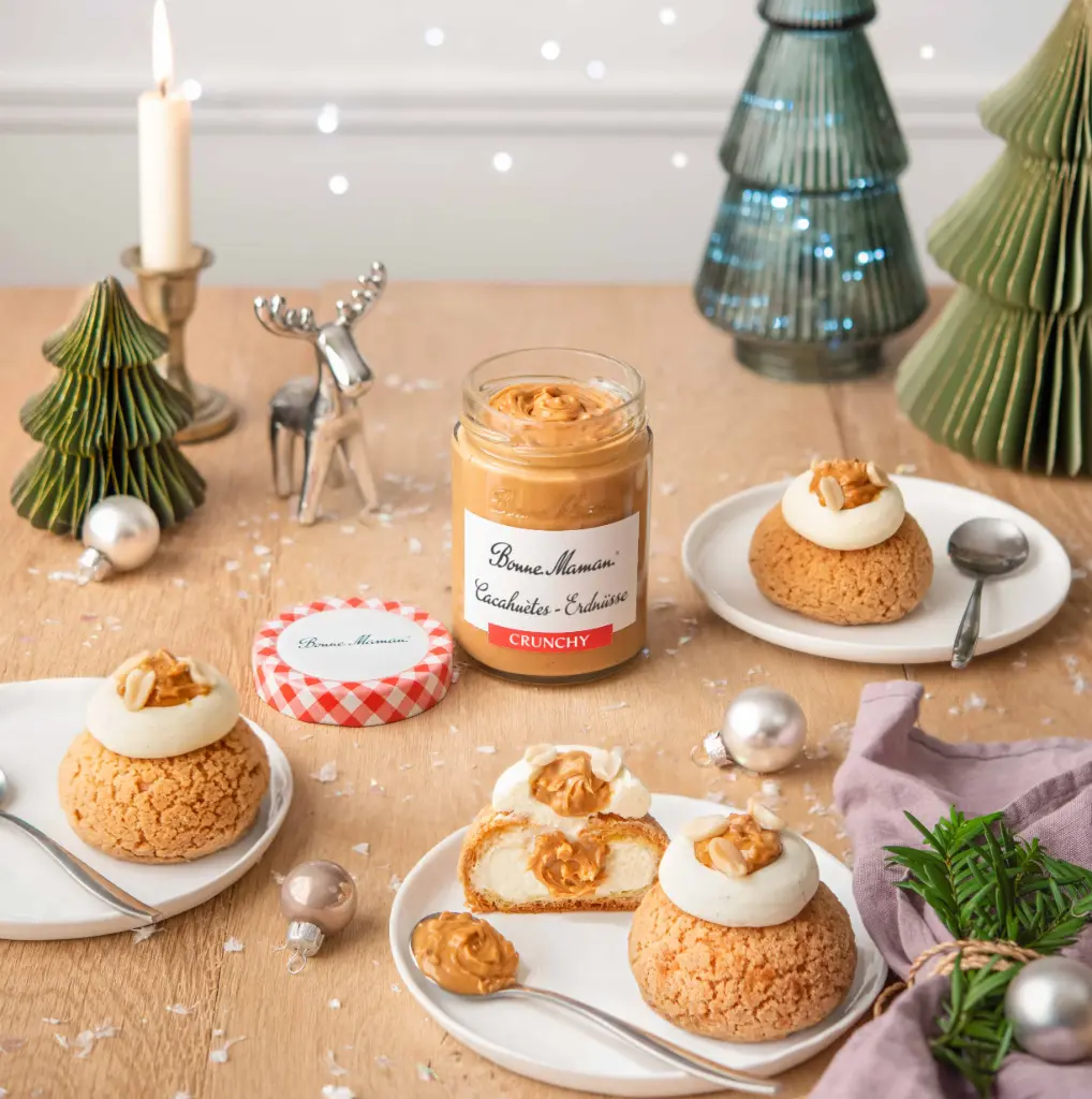 Windbeutel mit Vanillecreme und Crunchy Erdnussaufstrich