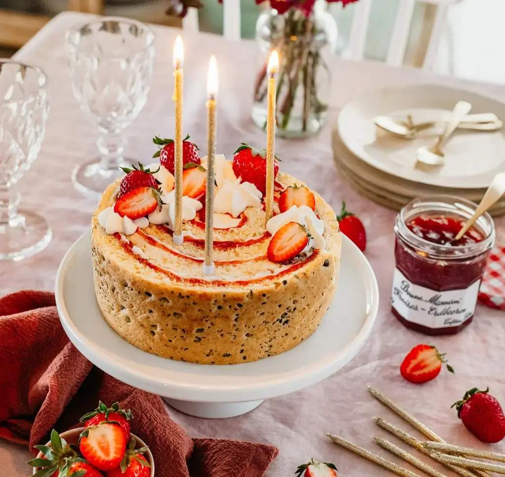 Roulé à la confiture de fraises - Bonne Maman