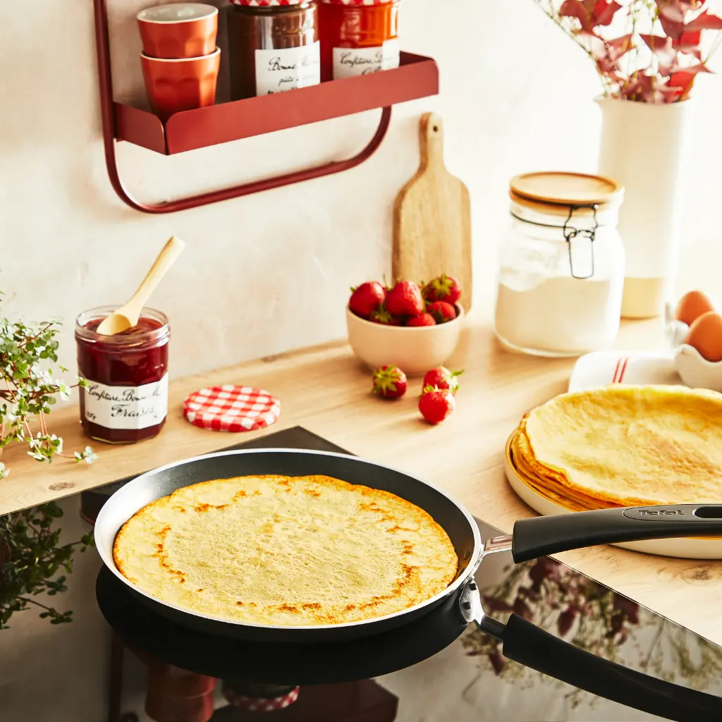 Large-TFL_CHANDELEUR24_DIFFUSION_PANCAKE PAN 25CM INDUCTION.webp